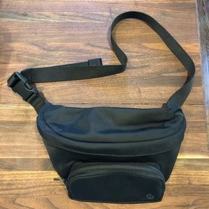 Lululemon Multi-Pocket Belt Bag